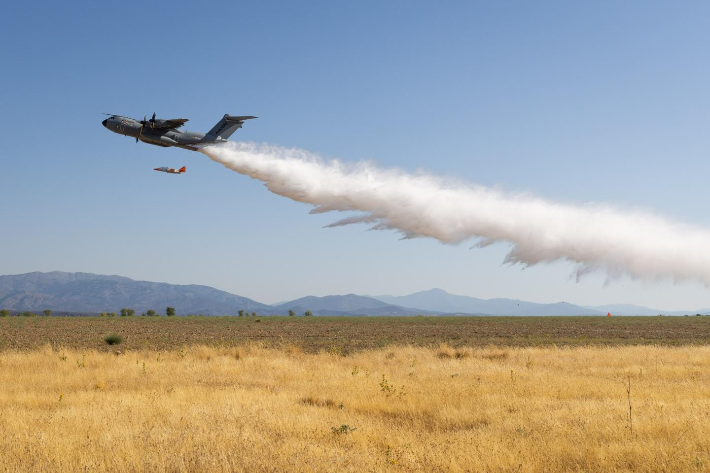 Airbus teste avec succès son gros porteur militaire A400M contre les incendies