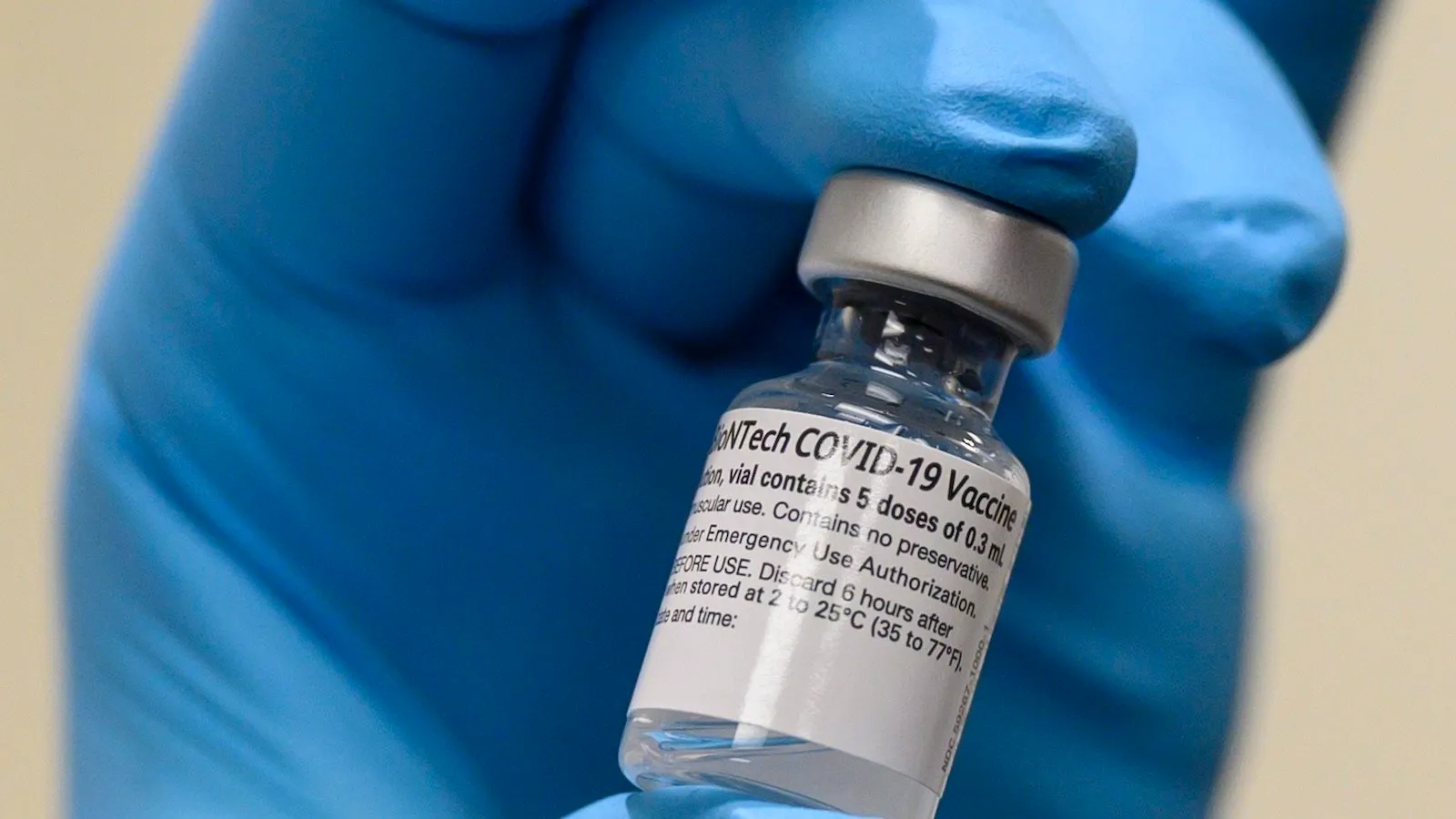Les vaccins à ARN contiennent-ils des nanoparticules dangereuses ? La composition du vaccin de Pfizer
