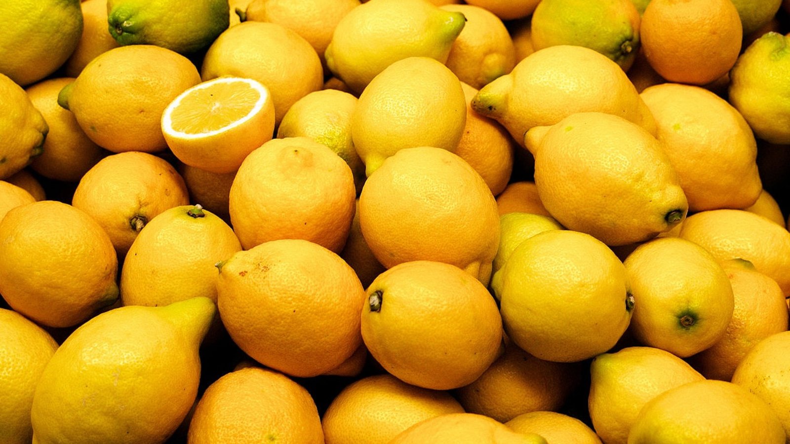 Le jus de citron est-il vraiment bénéfique pour la digestion ?