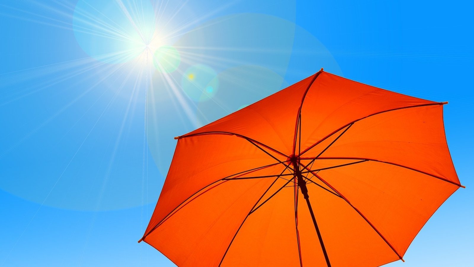 Sommes-nous véritablement à l’abri des UV sous un parasol ?