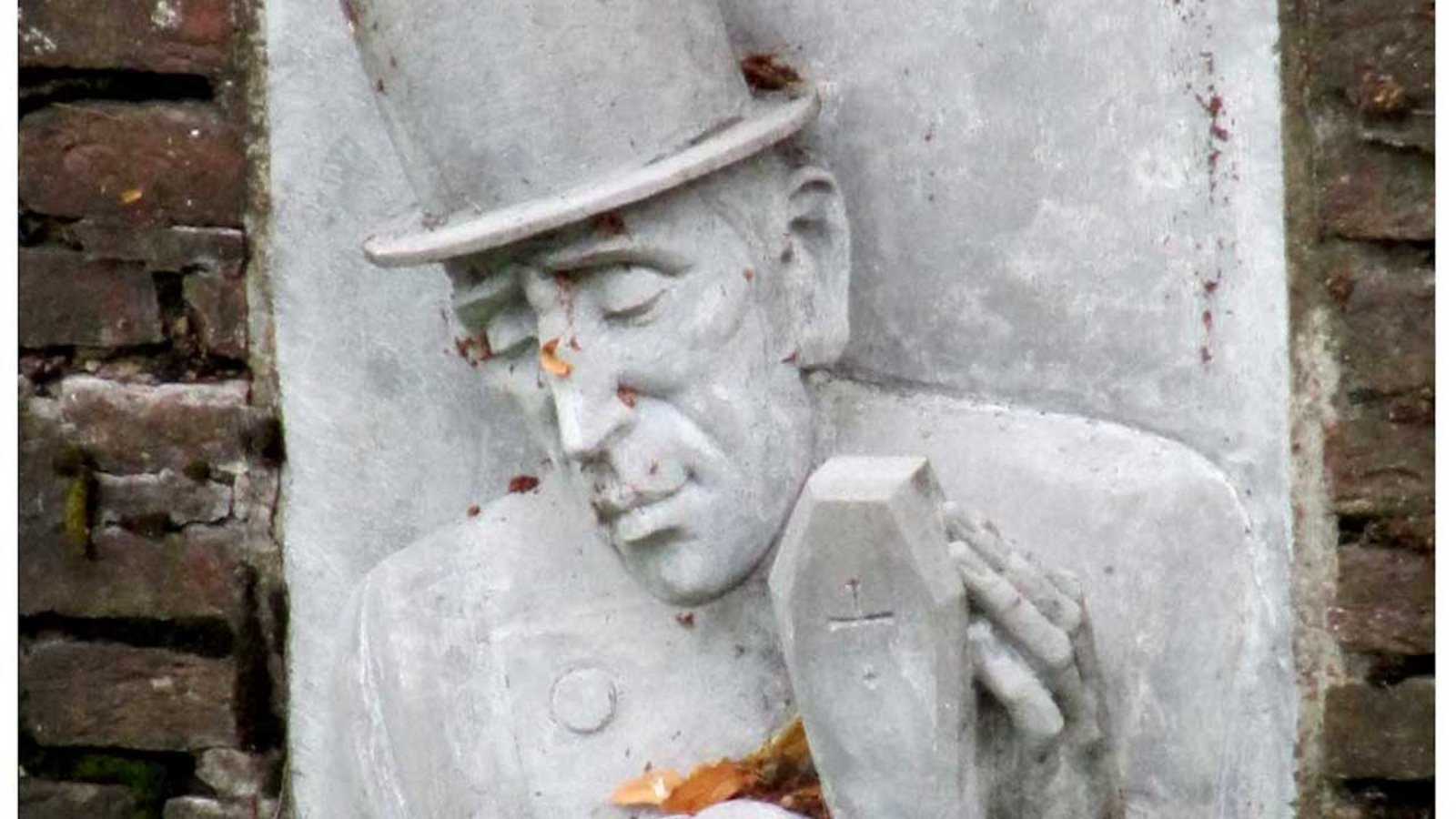Les croque-morts croquaient-ils les orteils des morts ?