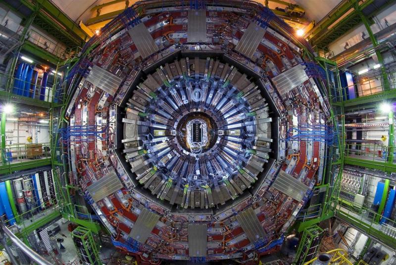 CMS précise le portrait du Higgs