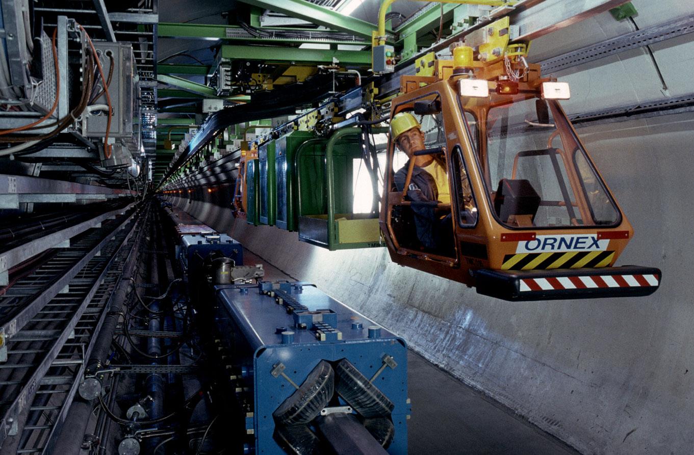 TIM, le robot du tunnel du LHC