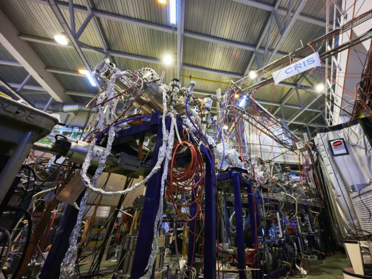 ISOLDE: première spectroscopie laser de molécules radioactives à vie courte