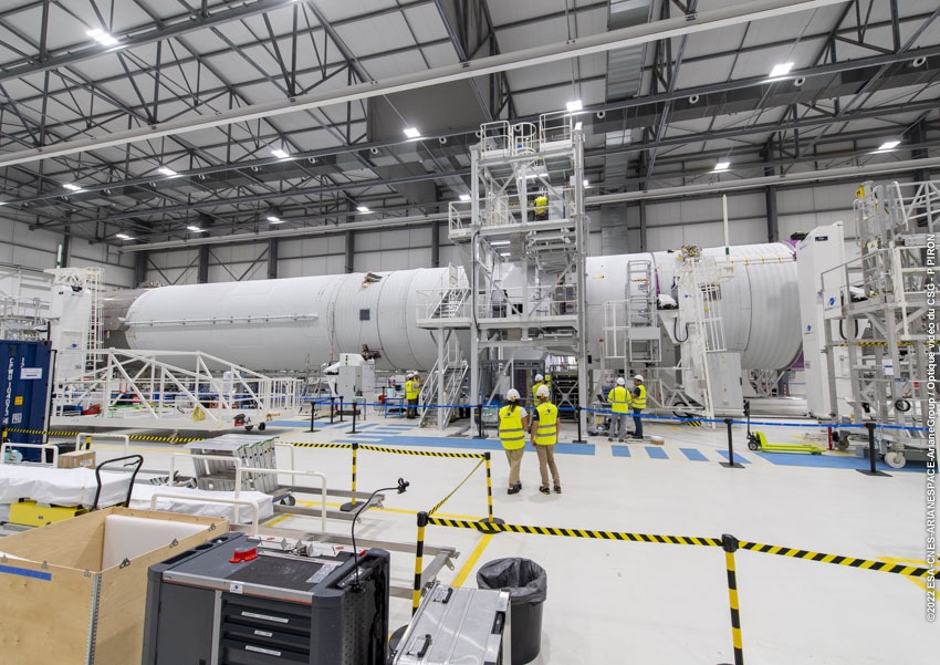 Premier assemblage du corps central d’Ariane 6