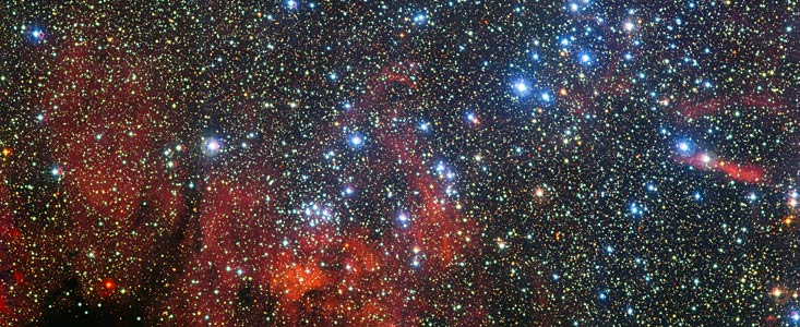 Un amas d'étoiles dans le sillage de La Carène