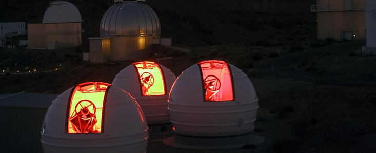 Première lumière pour le chasseur d'exoplanètes ExTrA à l'Observatoire de La Silla