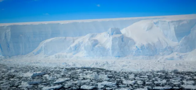 A la découverte des secrets cachés depuis 100 000 ans sous un iceberg
