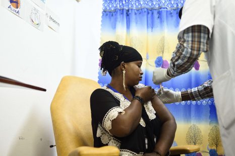 Des résultats prometteurs concernant la sûreté et la réponse immunitaire induite par la vaccination contre Ebola