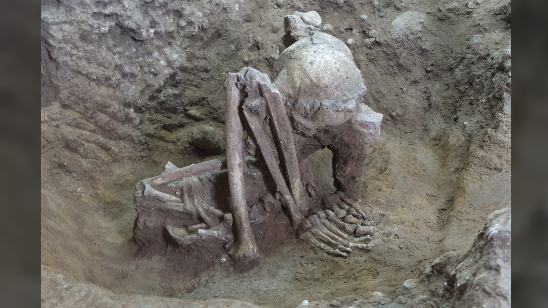 💀 Découverte de momies préhistoriques, des millénaires avant les momies égyptiennes