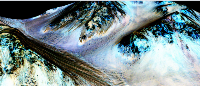 Nasa: une forme d'eau liquide présente sur Mars