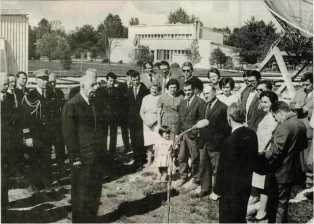 Le grand radiotélescope de Nançay a 50 ans
