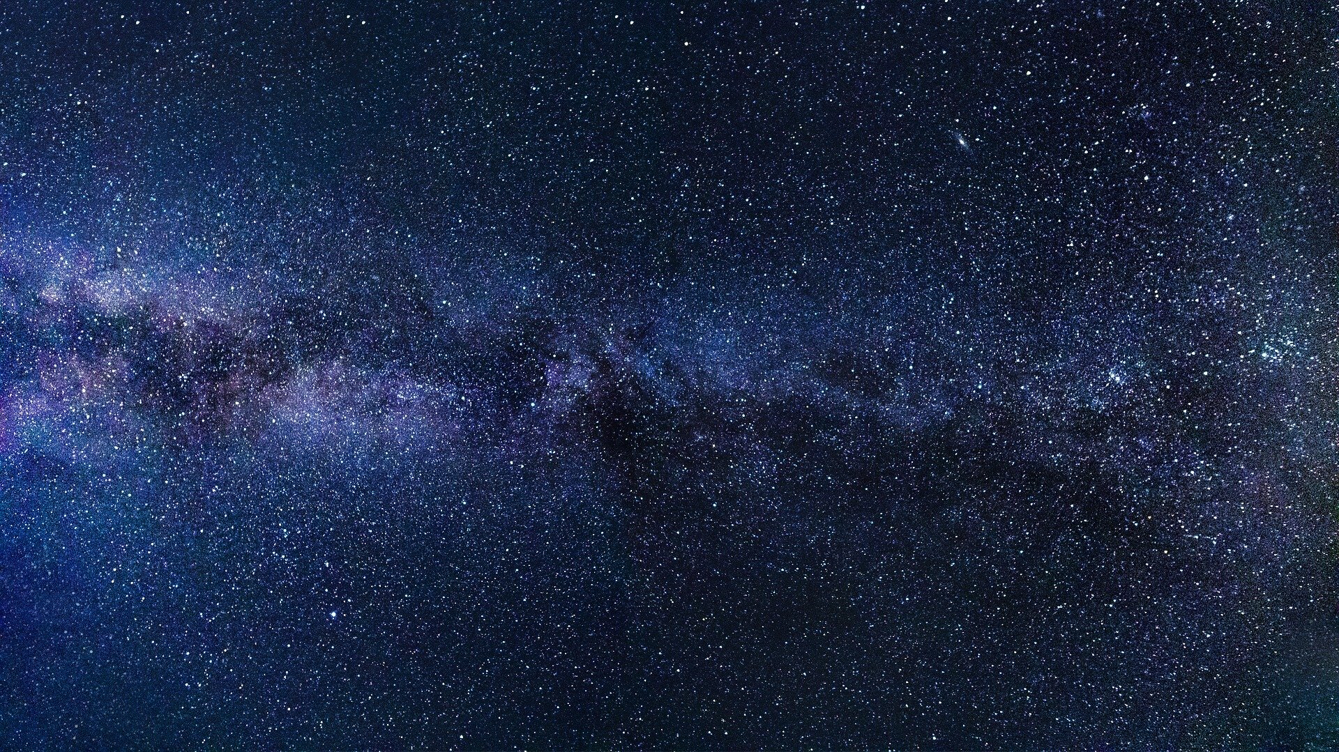 Découverte d'un nouveau type d'objet cosmique: les galaxies à anneau polaire