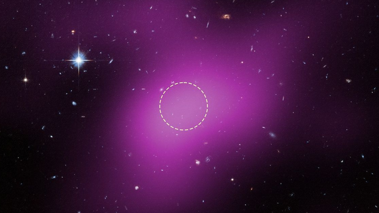 🔭 Hubble descobre uma estrutura galáctica, mas sem nenhuma estrela