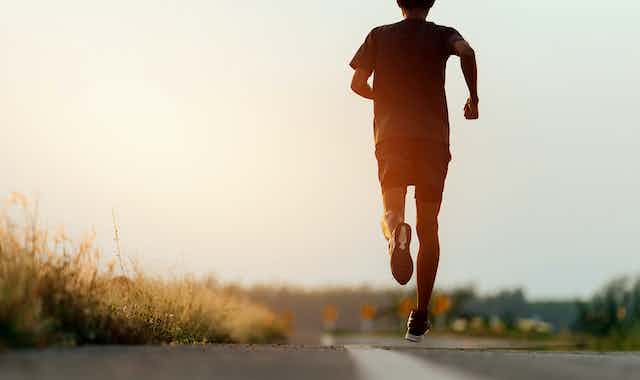 Un marathon par jour pendant un an: comment a-t-il fait ?