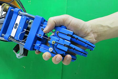 HARRI, un robot qui veut votre main