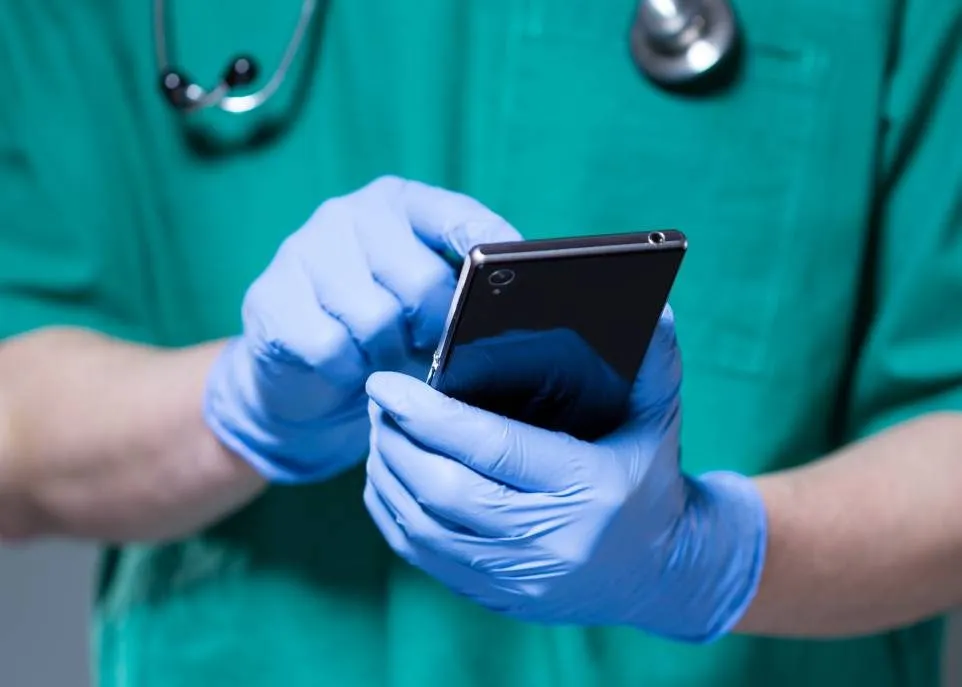 Les UV contre la microflore des mobiles