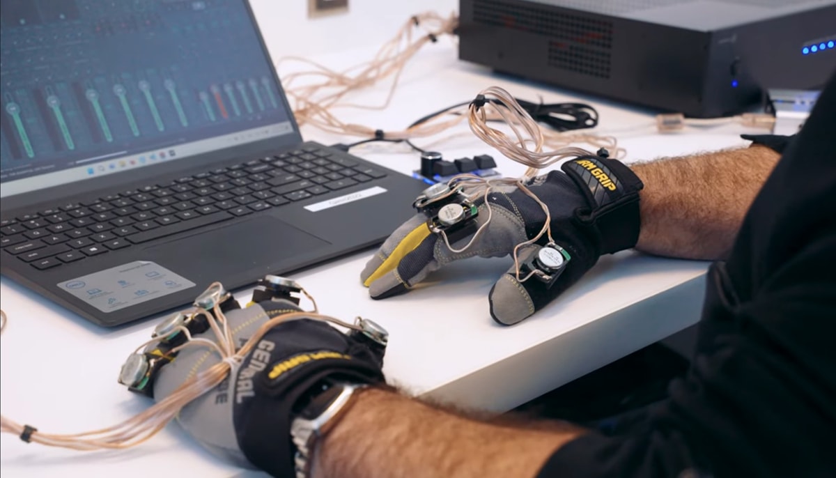 🎶 Des gants pour "entendre" par le toucher
