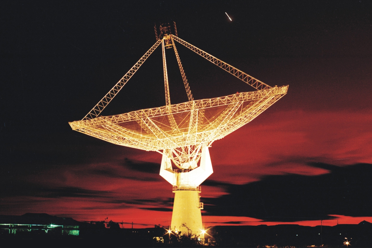Des astronomes détectent un signal radio provenant de la plus éloignée des galaxies connues