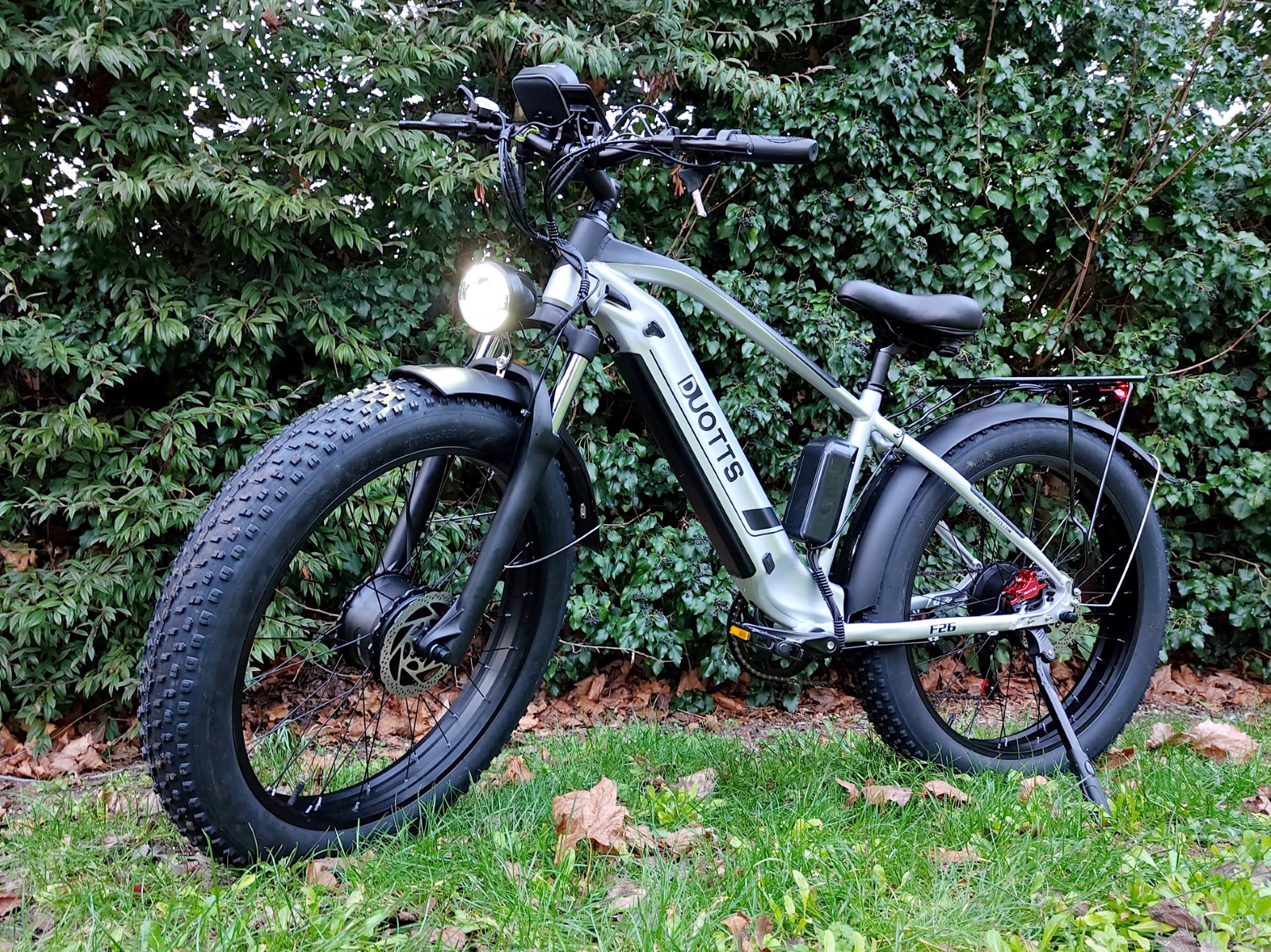 Test/Review vélo électrique DUOTTS F26 version 2024: deux moteurs, puissance et confort au rendez-vous