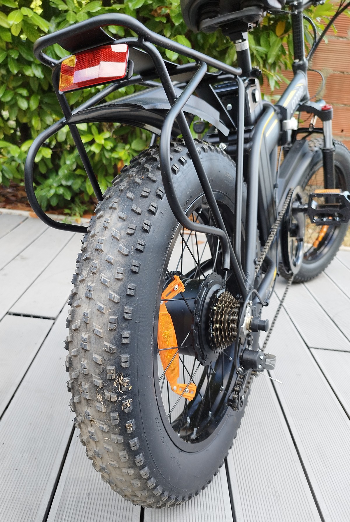 Test du vélo électrique Janobike E20: 1000 Watts dans un Fat-Bike
