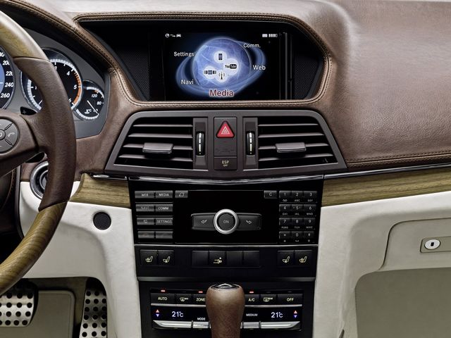 Mercedes myCOMAND: l'internet s'embarque dans nos voitures