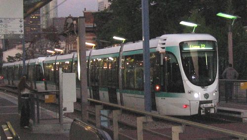 Paris: le tramway des Maréchaux roule