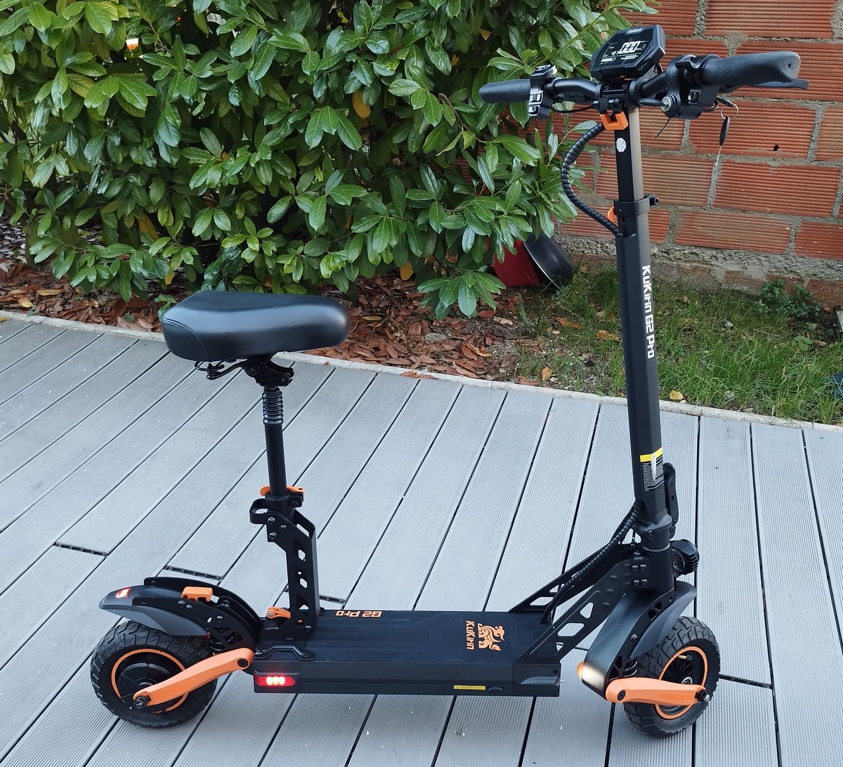 Test KuKirin G2 Pro: une trottinette électrique puissante et confortable