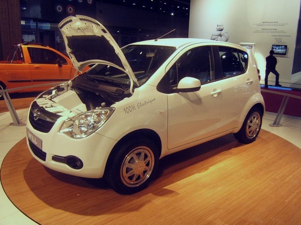 Mondial de l'Automobile: les voitures électriques de Heuliez